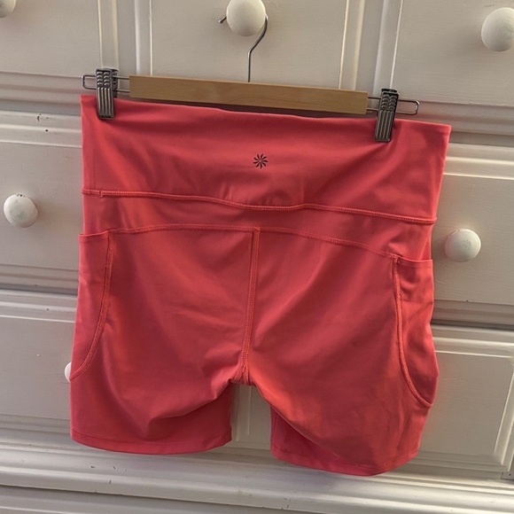 Athleta Transcend 7" Short in Coral Petal - Picture 2 of 5